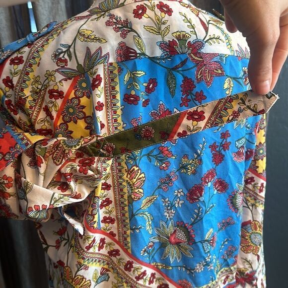 Calvin Klein button up blouse‎ - Picture 8 of 11